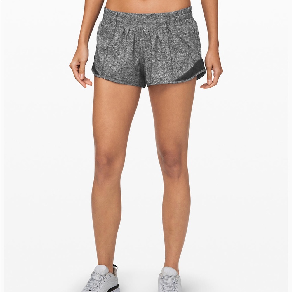 Lululemon Hotty Hot Short II 2.5